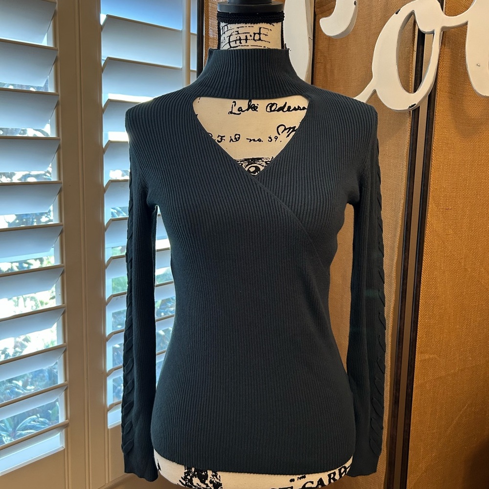 Grey/blue-ish Long Sleeve Top